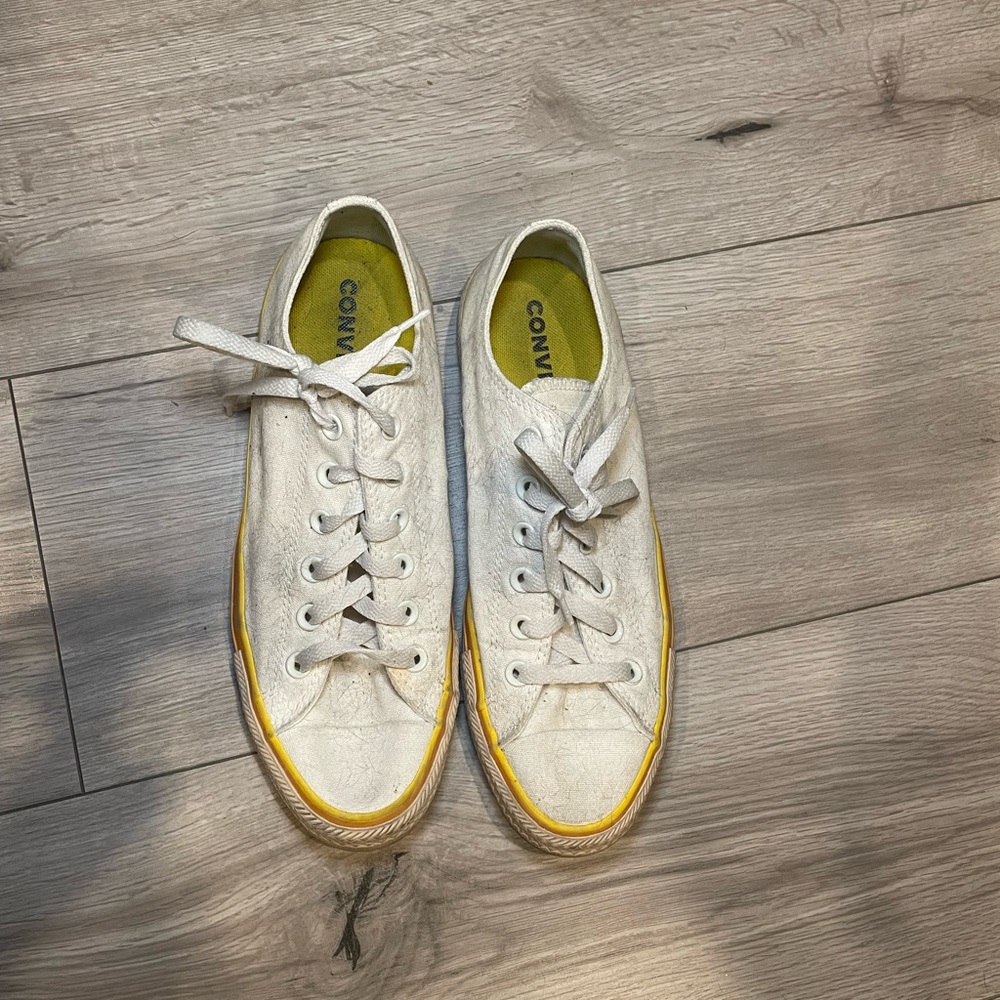 White Converse (M8/W10)